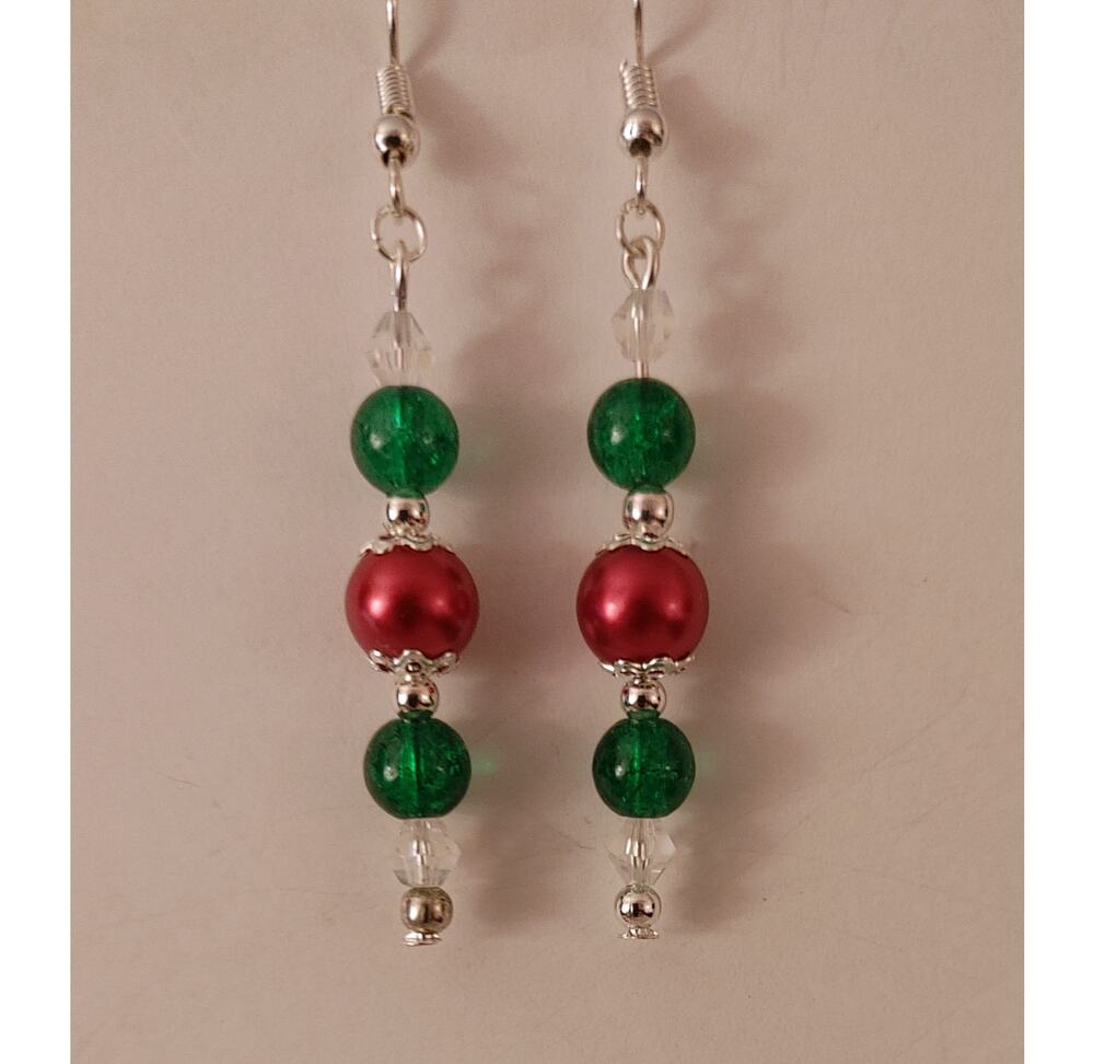 Handmade Christmas Red Pearl Green Beaded Dangle Earrings #C66